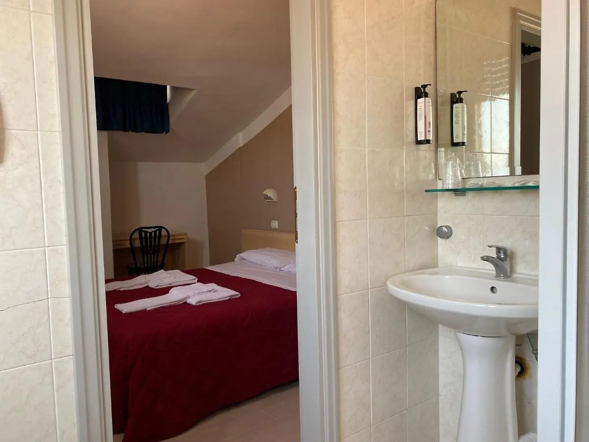 Hotel New Primula Rimini 3*,